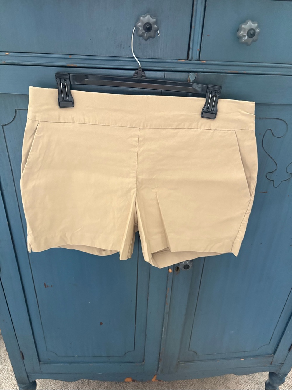 New York & Company Cream High-Waist Tailored Shorts